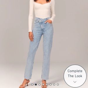 ABERCROMBIE Ultra High Rise Criss Cross Waistband Straight Jean - Size 29